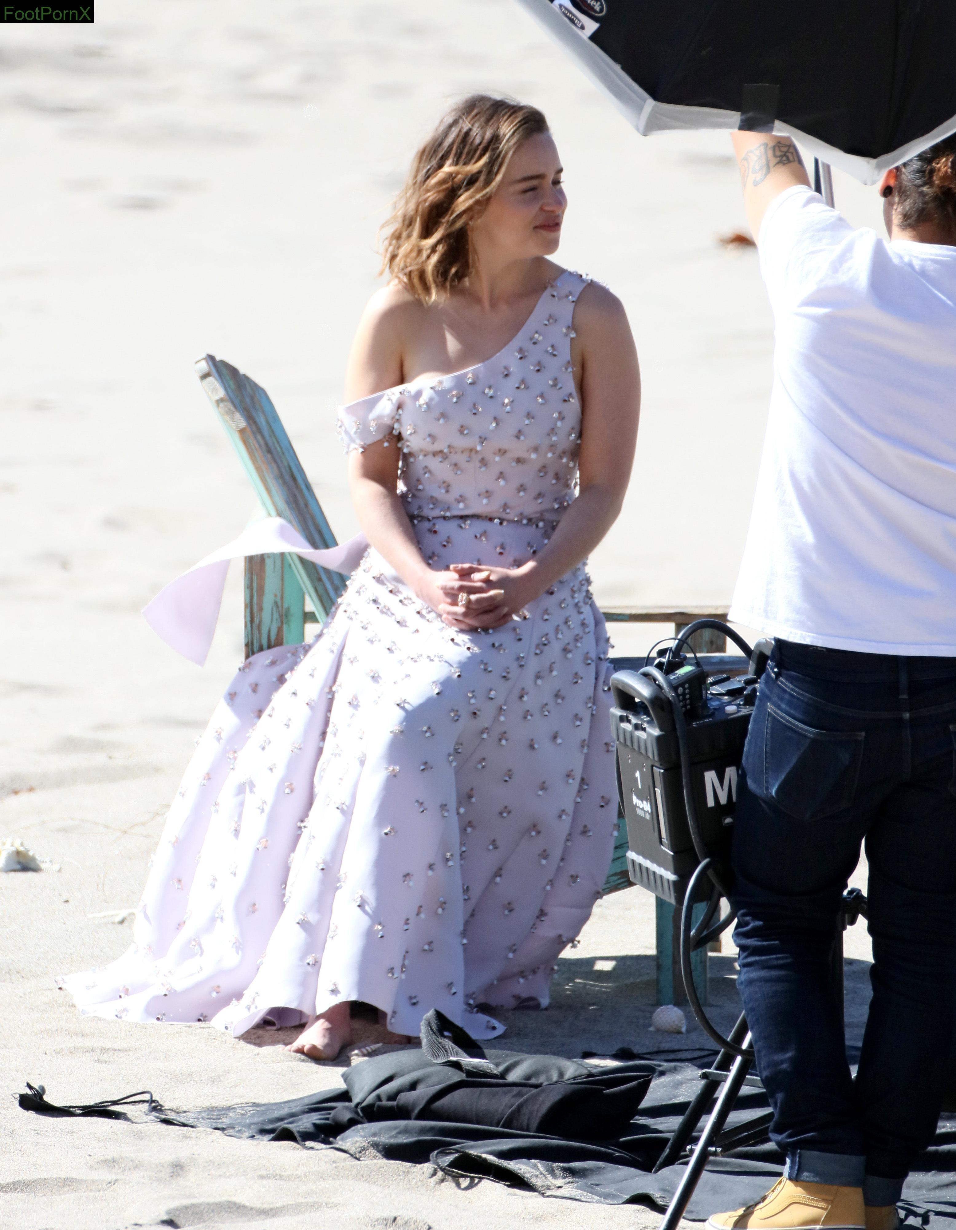 emilia clarke feet photo 7