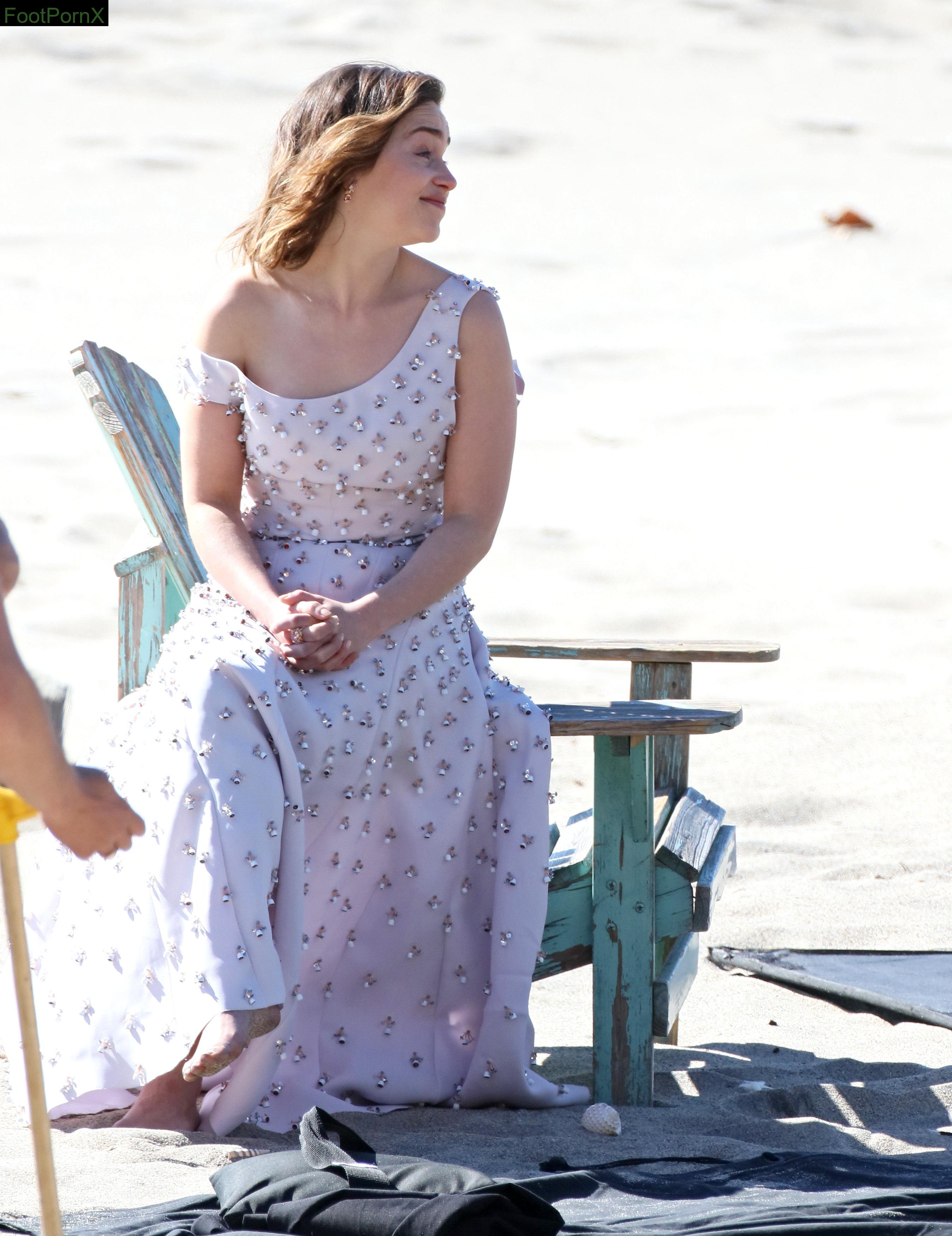 emilia clarke feet photo 22