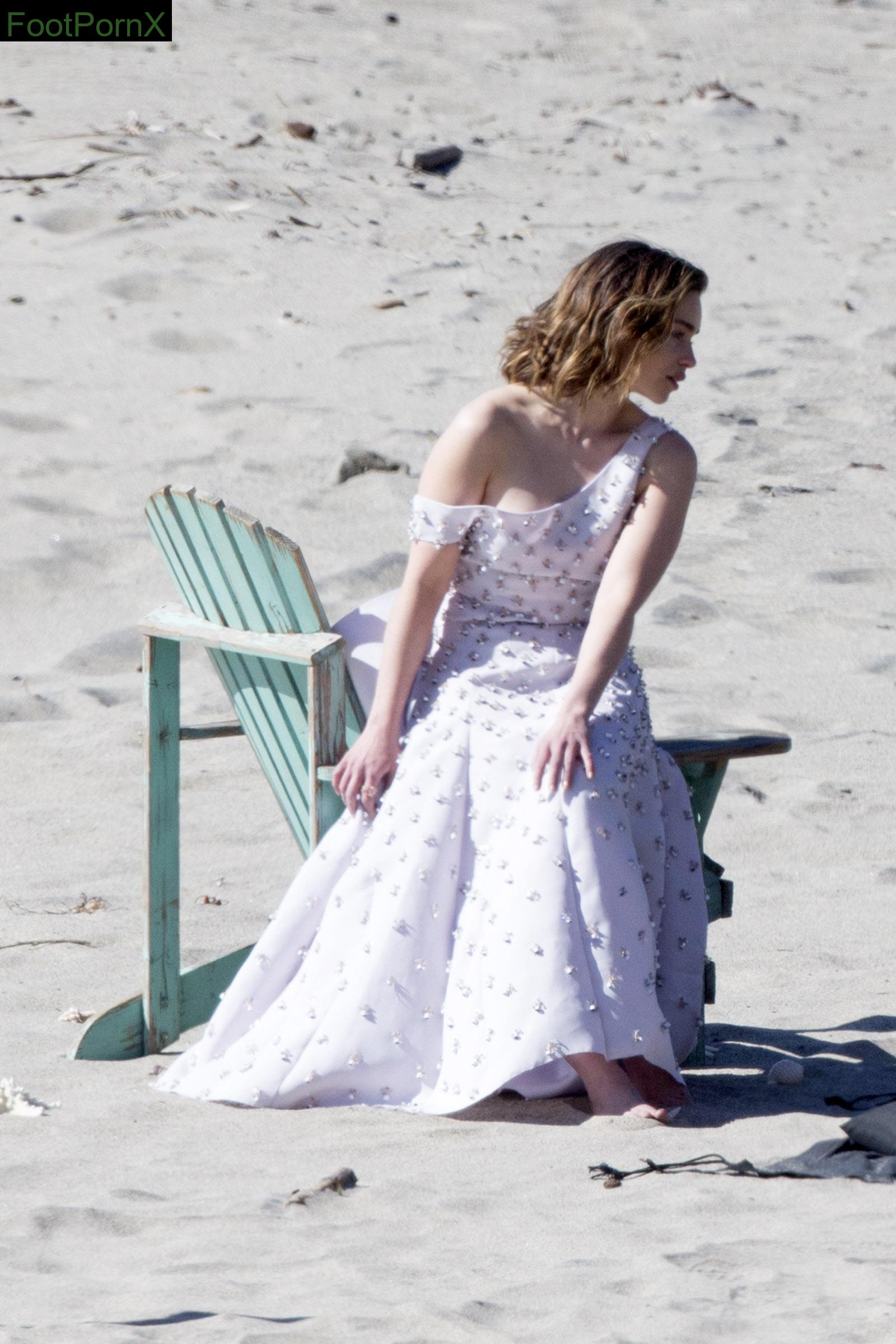 emilia clarke feet photo 4