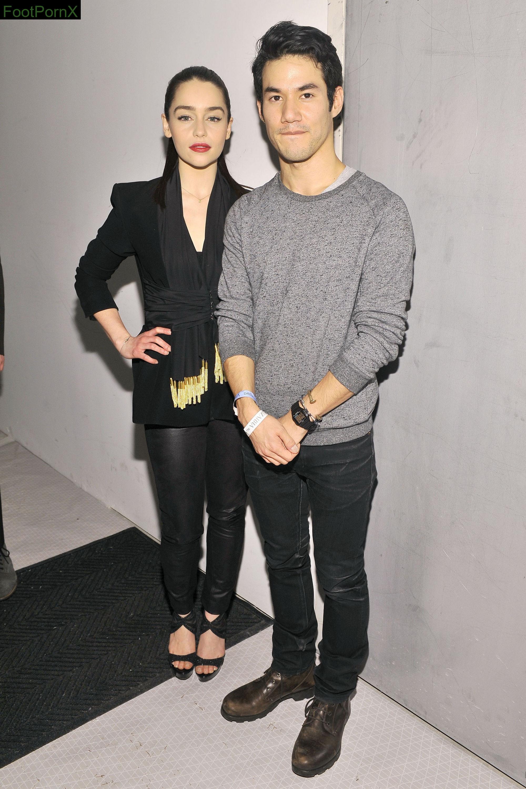 emilia clarke feet photo 11