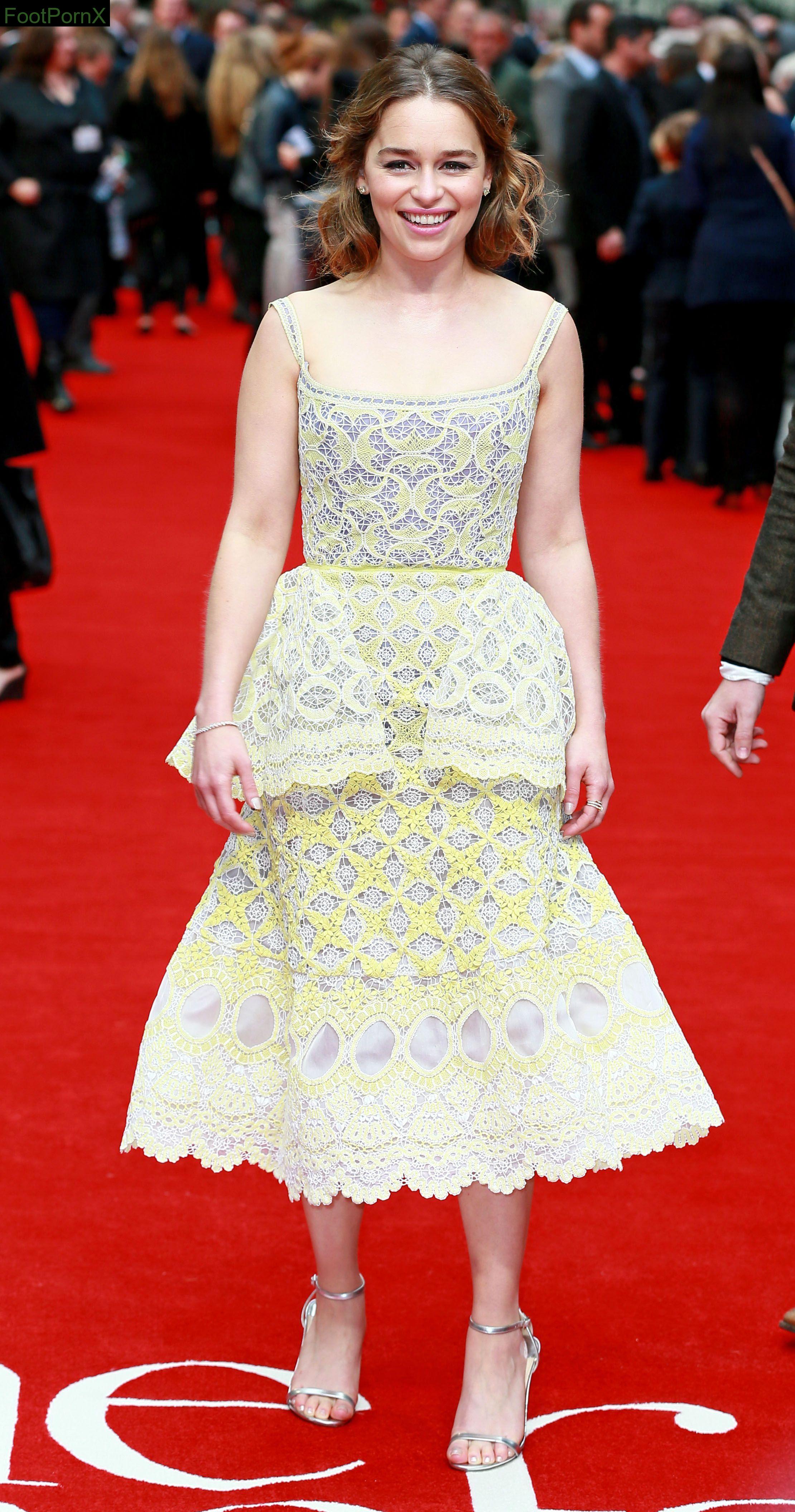 emilia clarke feet photo 16