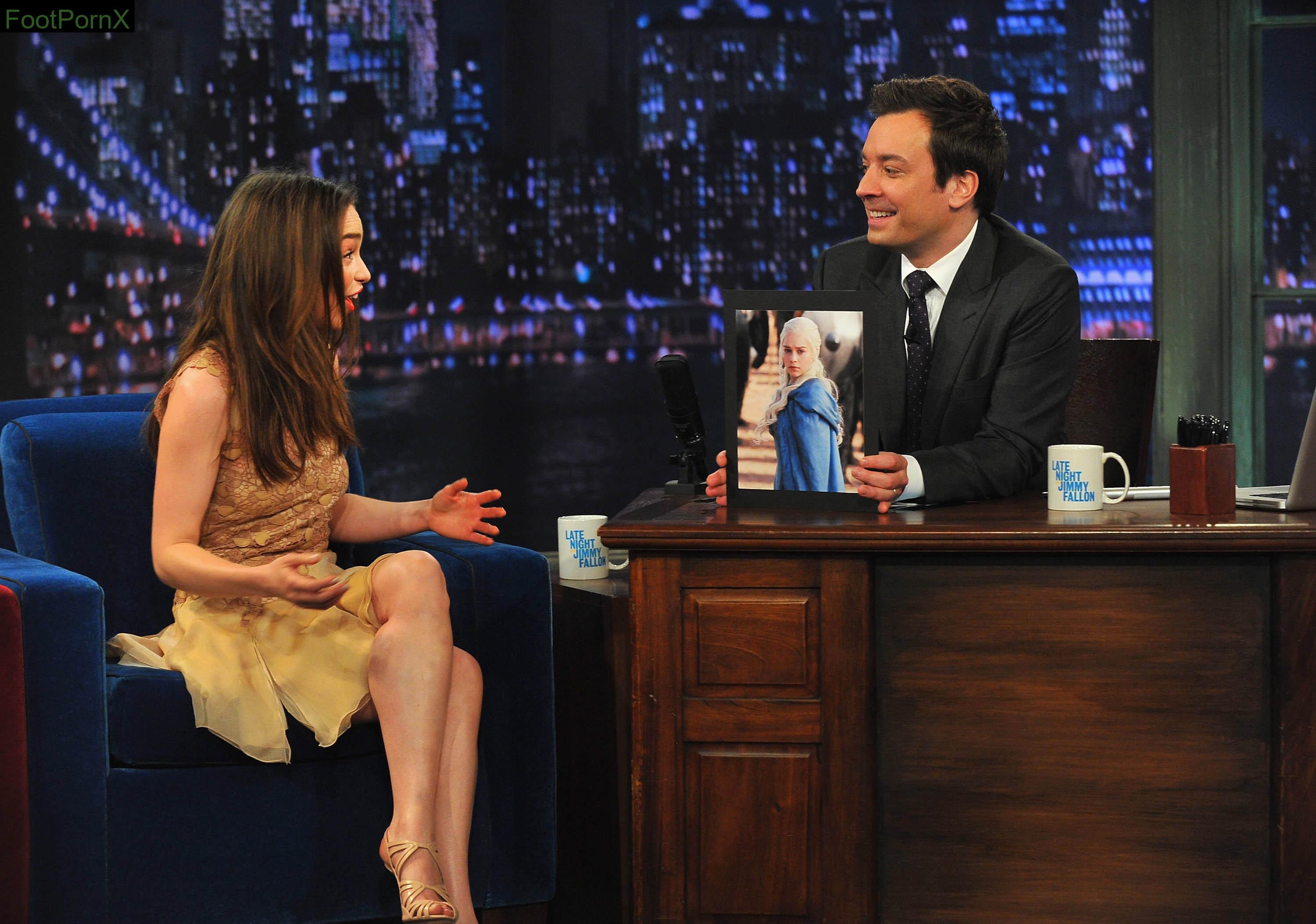 emilia clarke feet photo 12