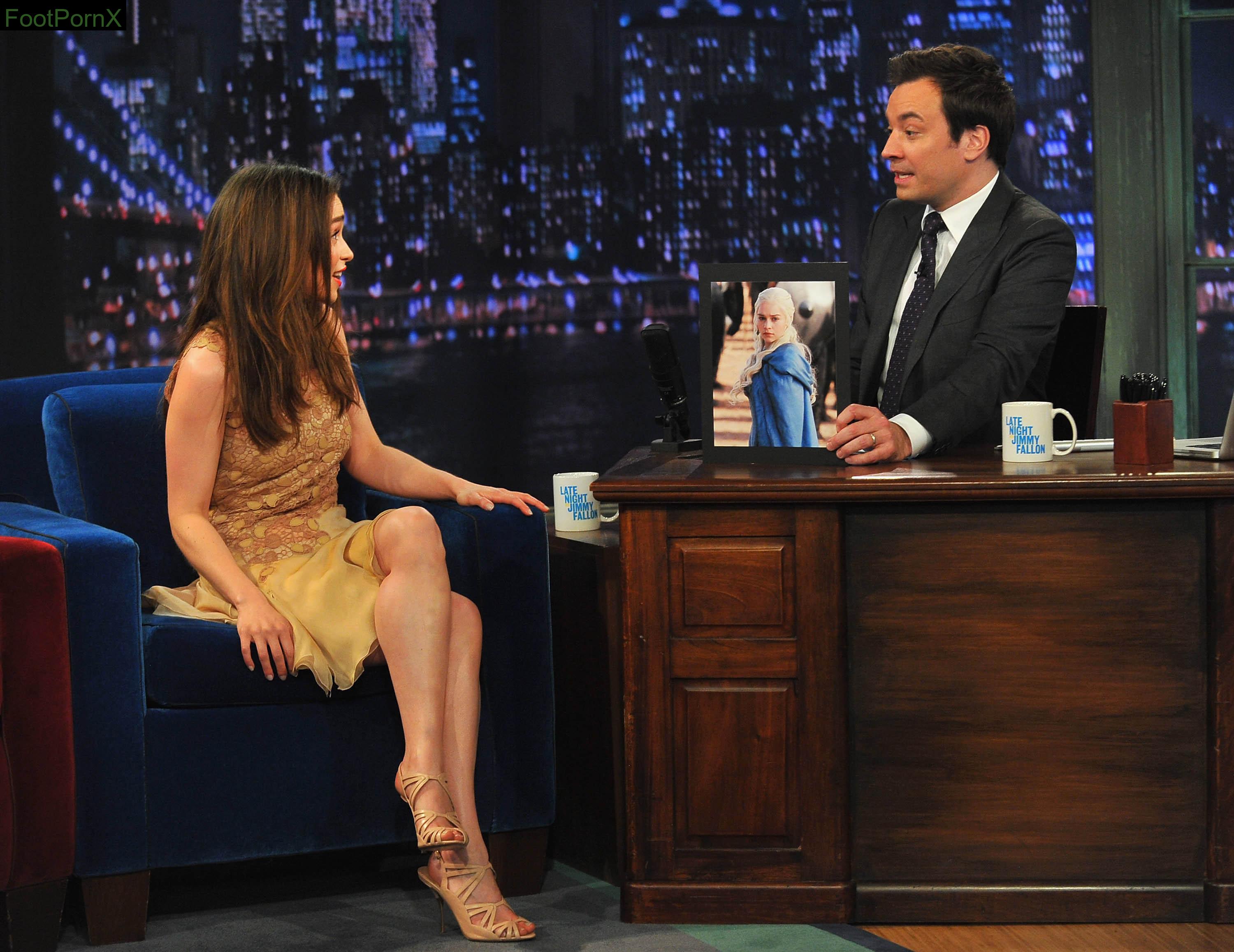 emilia clarke feet photo 24