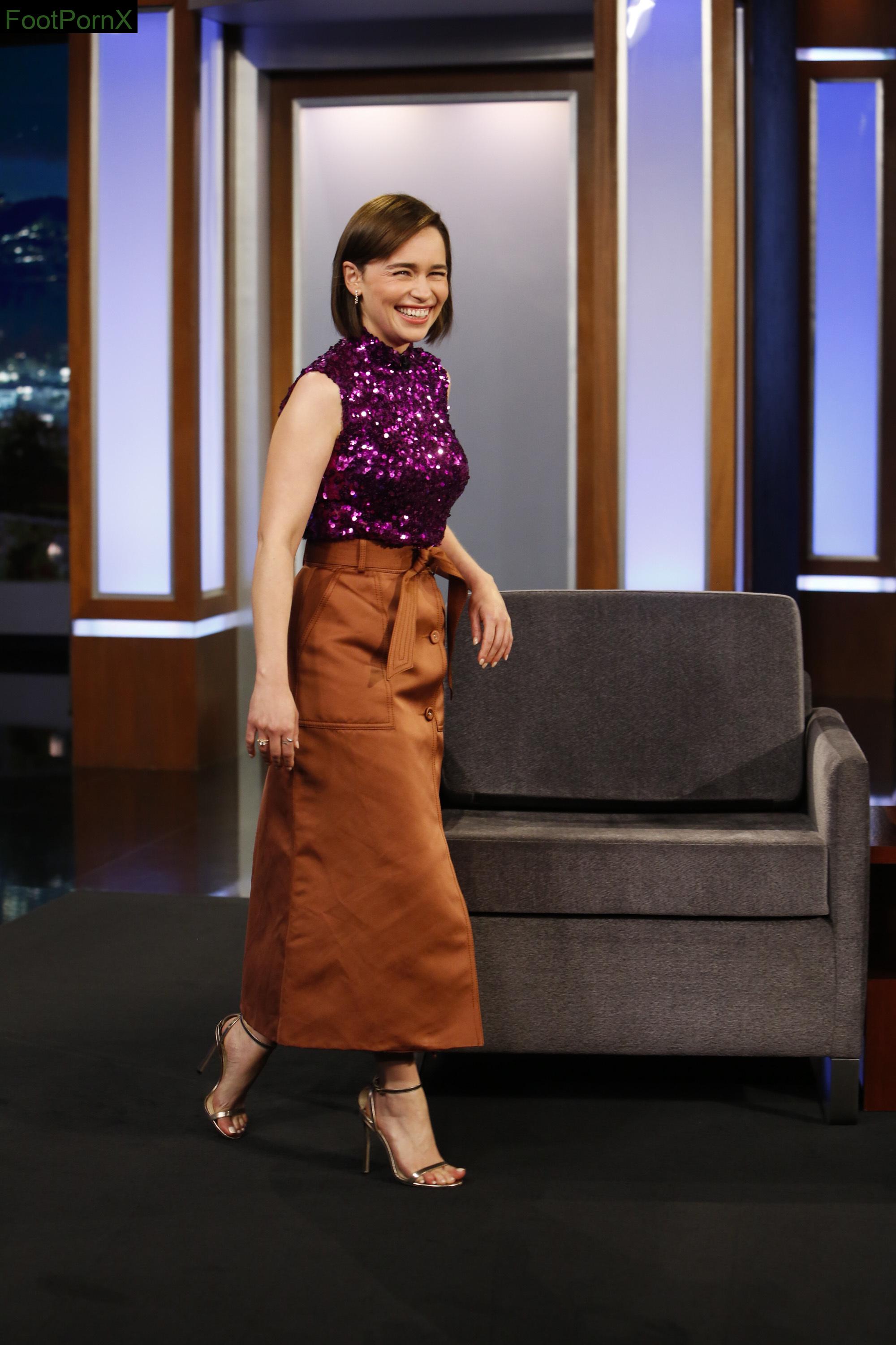 emilia clarke feet photo 16