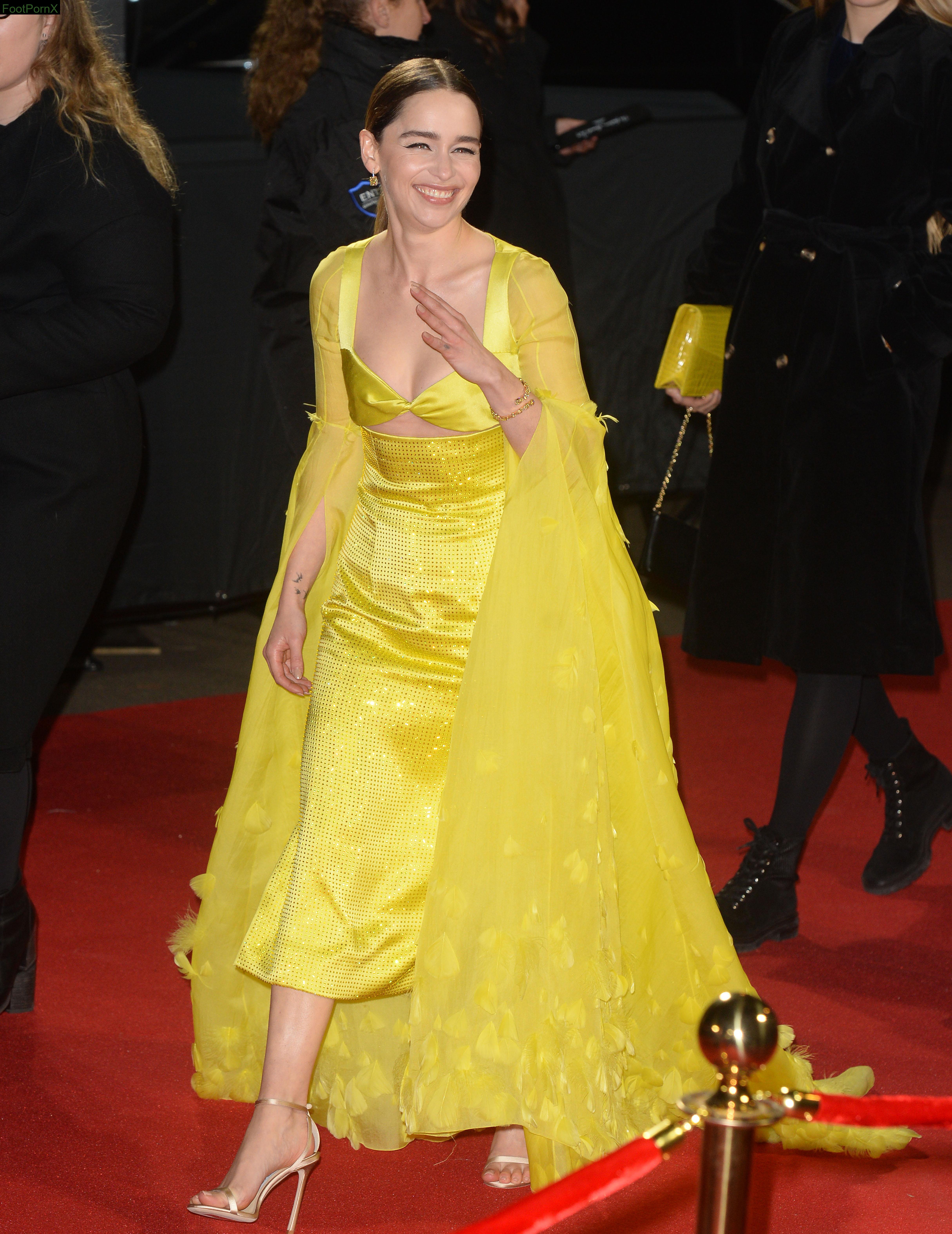 emilia clarke feet photo 14