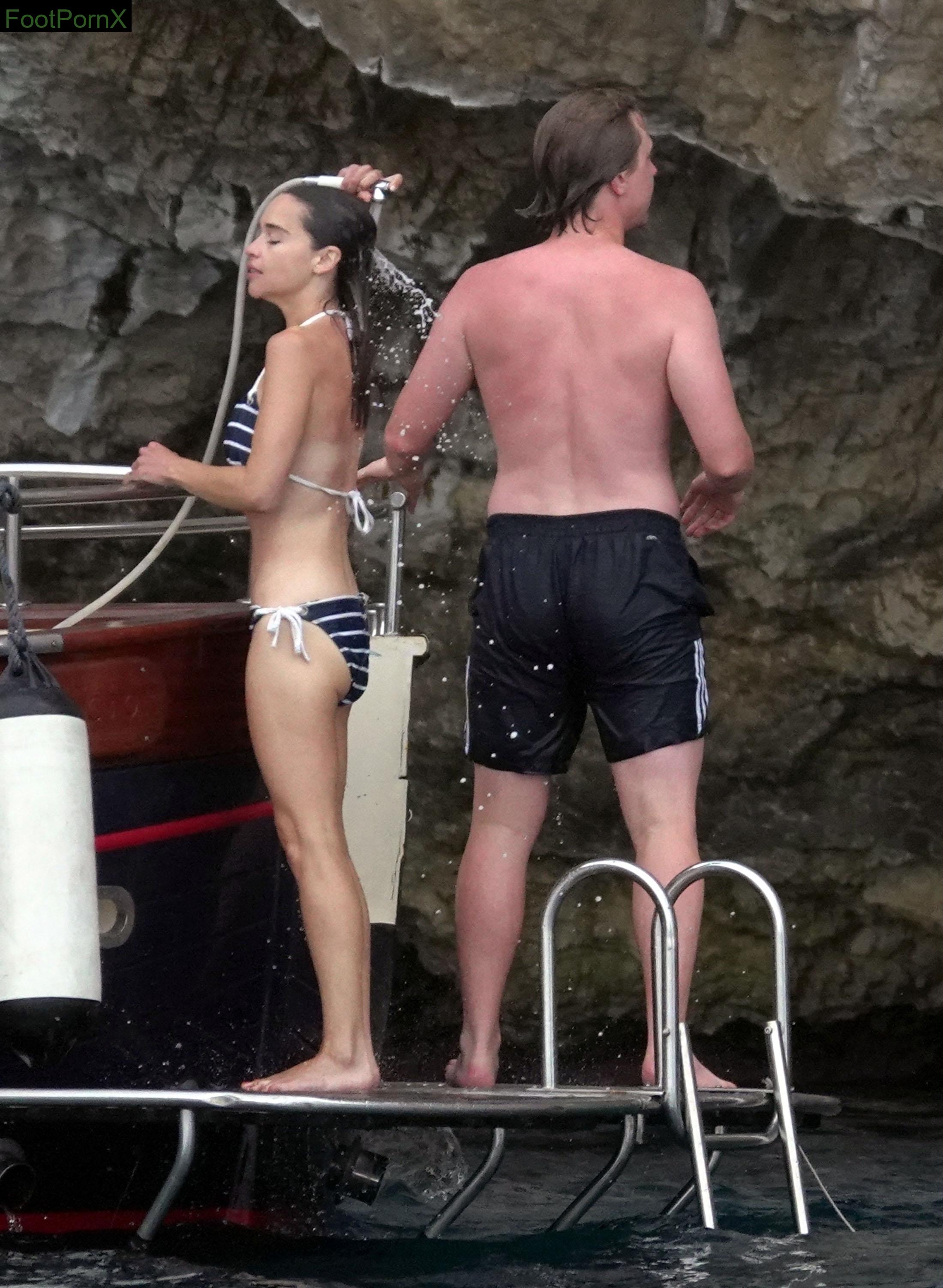 emilia clarke feet photo 15