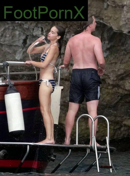 emilia clarke feet photo 3