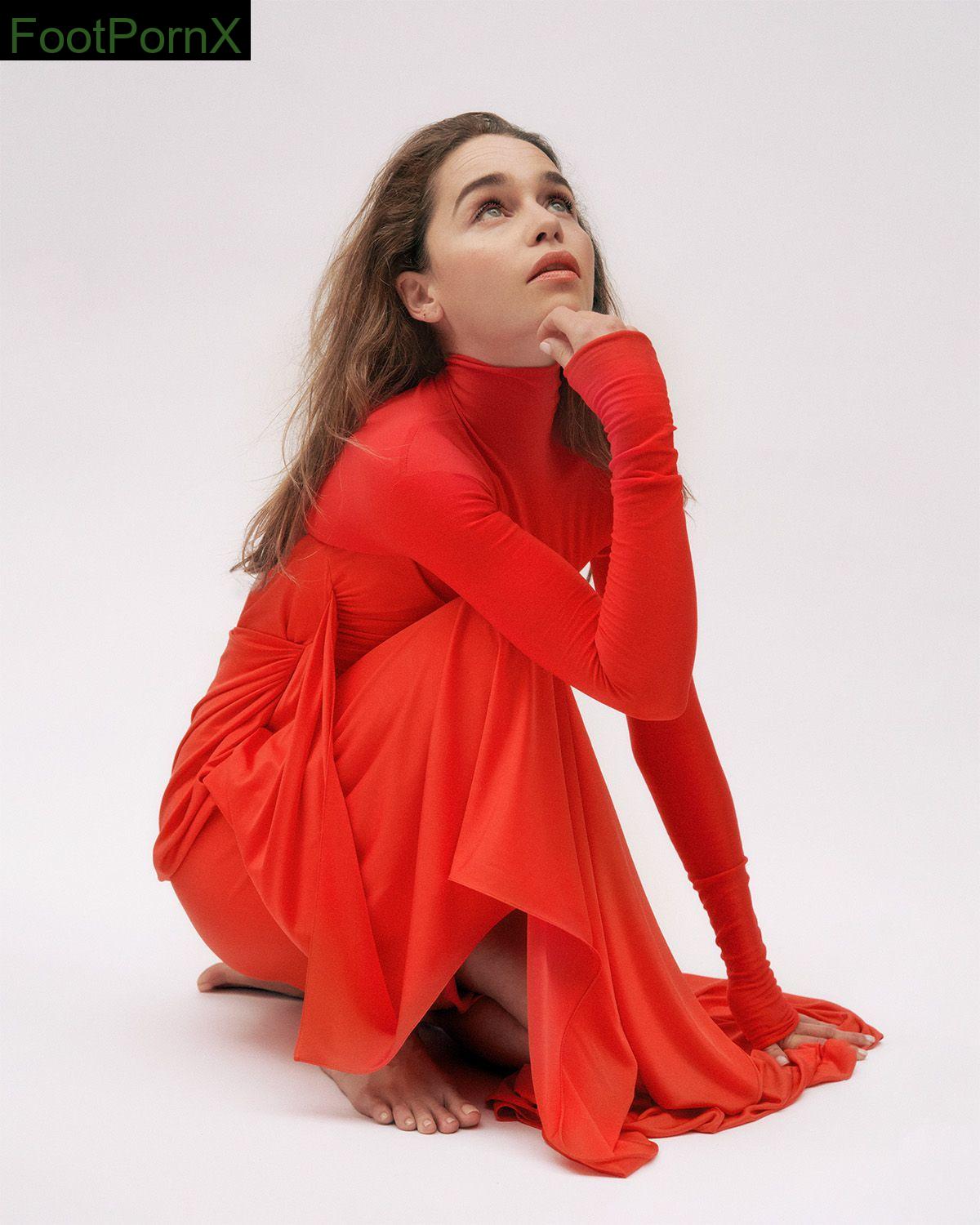 emilia clarke feet photo 16