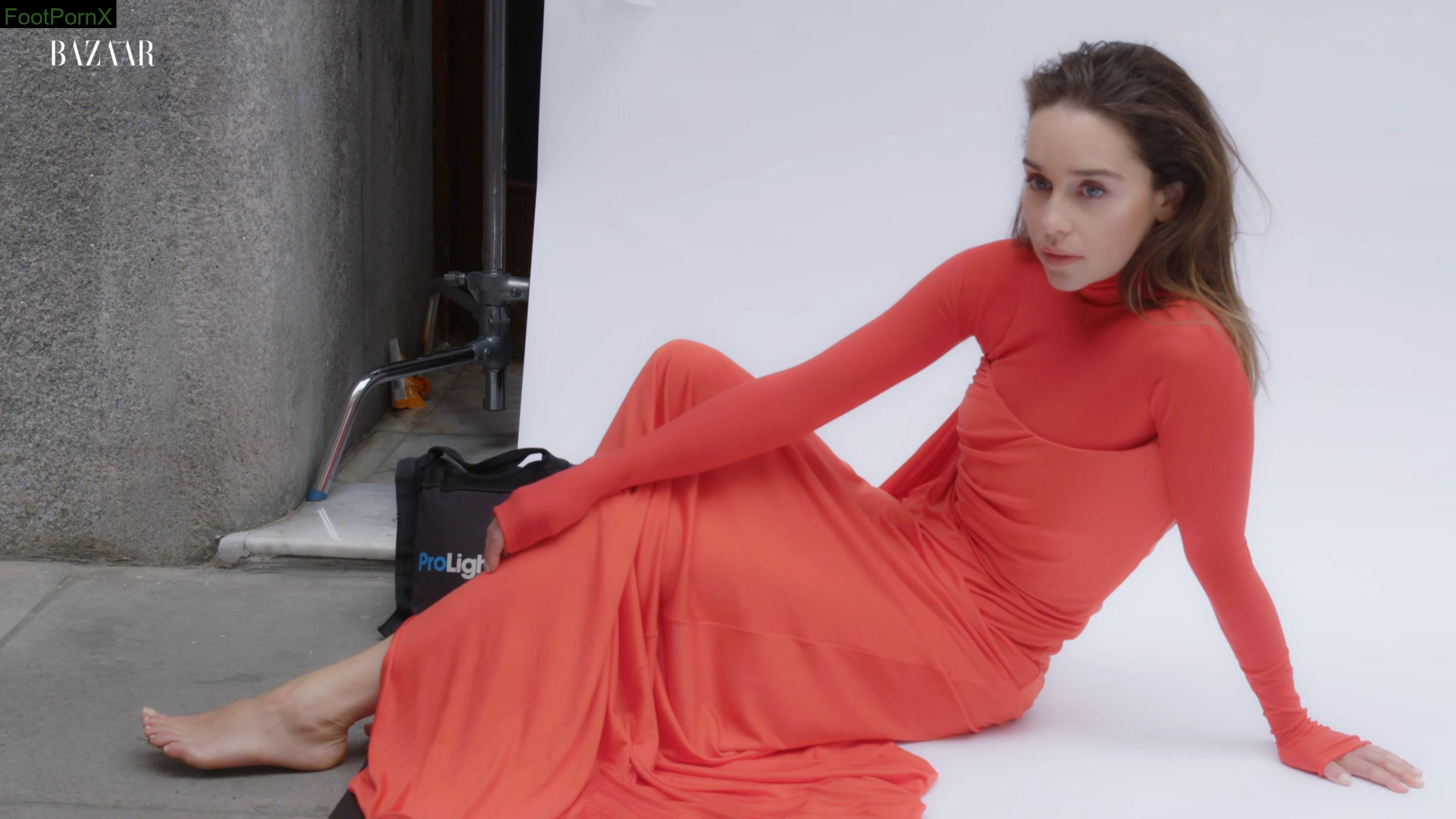 emilia clarke feet photo 15