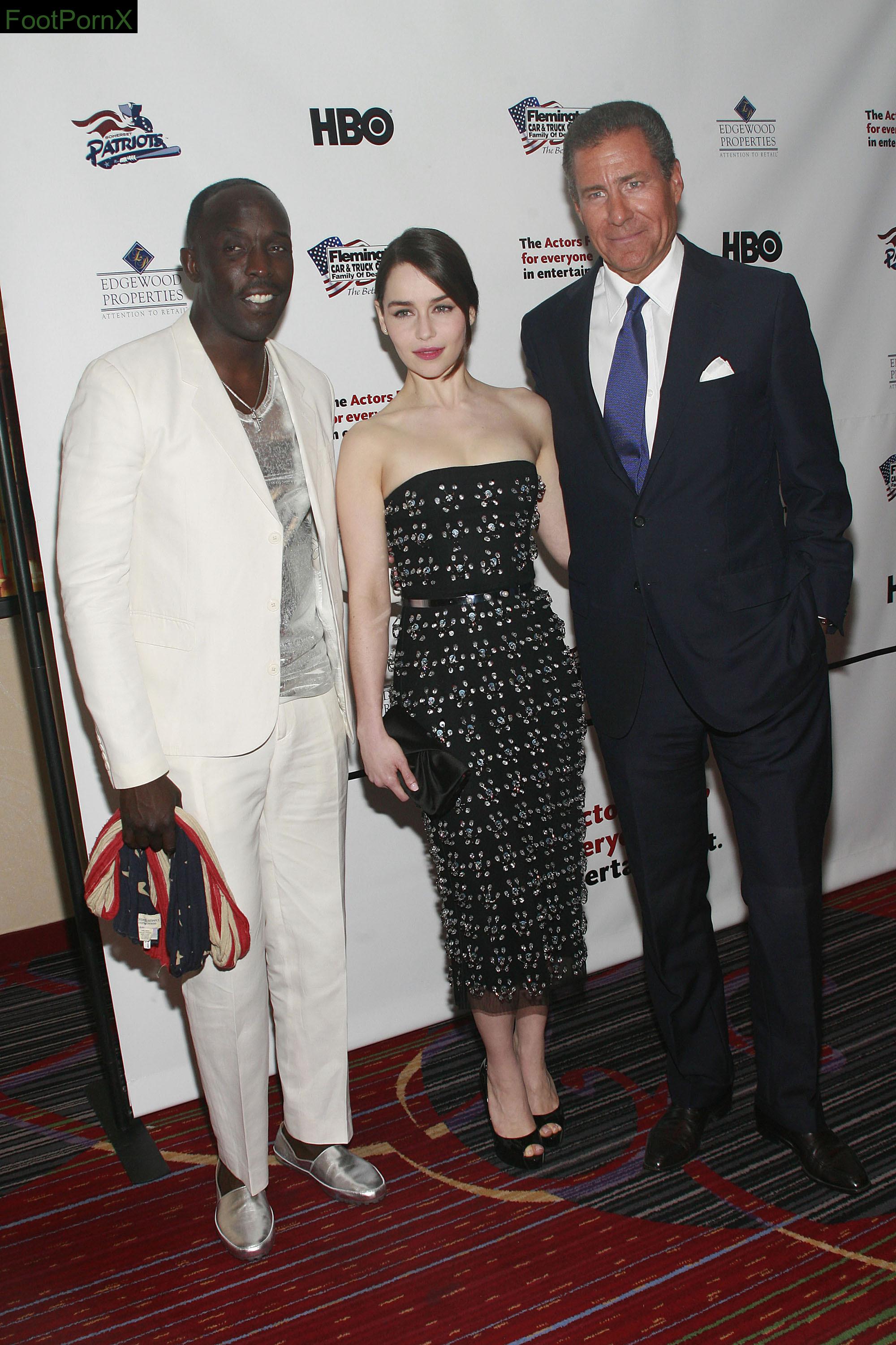 emilia clarke feet photo 7