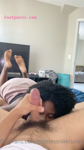 goddessnikkisoles sexy chocolate model foot porn 3