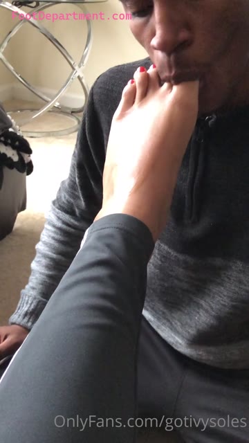 gotivysoles ebony foot worship session