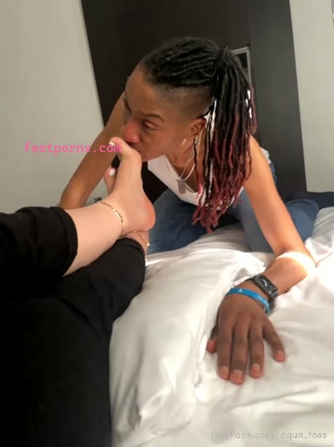 aqua_toes cute feet footjob 17