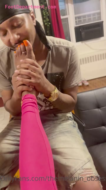 themelanin_obsession foot worship session