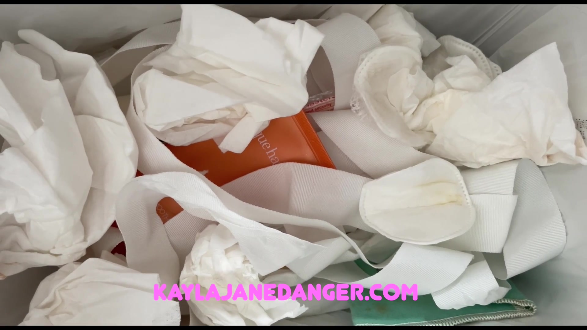 Kayla Jane's Feet - Trash-Sexual Loser