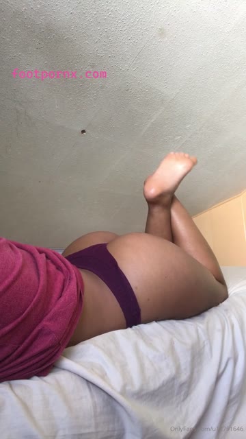 princessofthesoles ebony cute girl feet 3