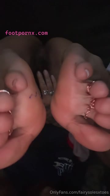 fairysolesxtoes hot latina foot porn 4