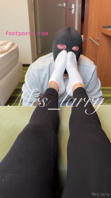 mrs_larry footworship and footjobs 18